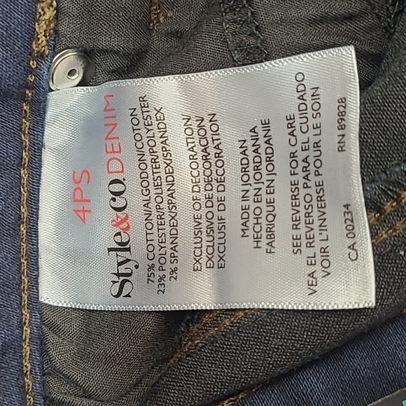 NWOT STYLE & CO DARK BLUE DENIM SKINNY LEG STRETCH JEANS - Picture 7 of 13